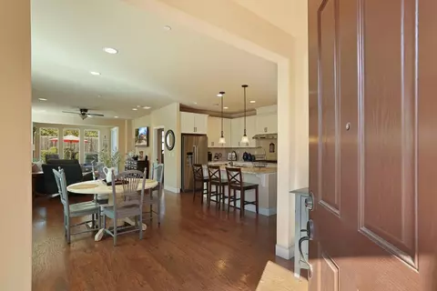 Entry Way - 1379 Mill Run Ct, Manteca, CA 95336 photo 1 of 3