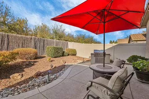 Exterior - 1379 Mill Run Ct, Manteca, CA 95336 photo 13 of 14