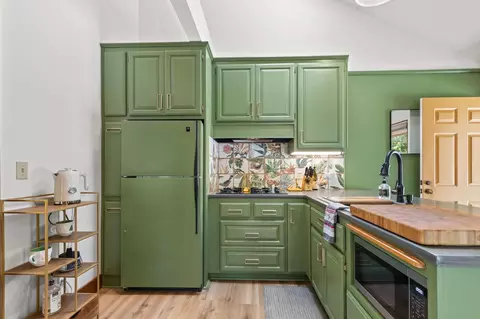 Kitchen - 110 Allen Ranch Rd, Sutter Creek, CA 95685 photo 6 of 8