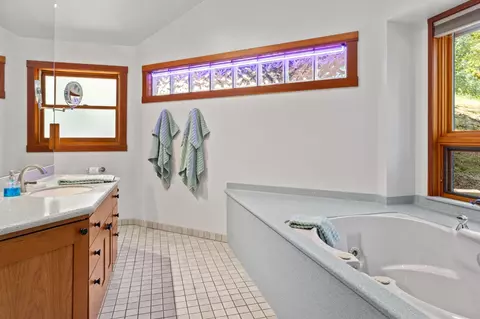 Bath - 110 Allen Ranch Rd, Sutter Creek, CA 95685 photo 6 of 9