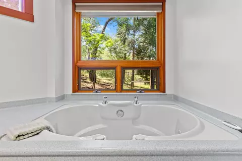 Bath - 110 Allen Ranch Rd, Sutter Creek, CA 95685 photo 4 of 9
