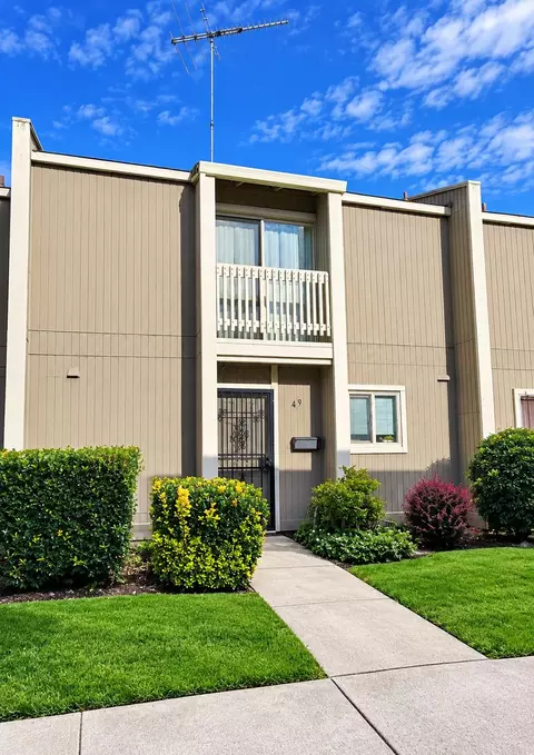 49 Derow Ct, Sacramento, CA 95833