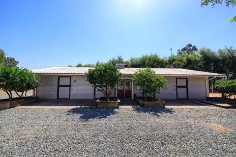Exterior - 477 N Hewitt Rd, Linden, CA 95236 photo 2 of 11