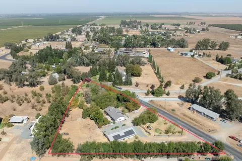 View/Area - 477 N Hewitt Rd, Linden, CA 95236 photo 2 of 7