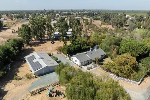 View/Area - 477 N Hewitt Rd, Linden, CA 95236 photo 5 of 7