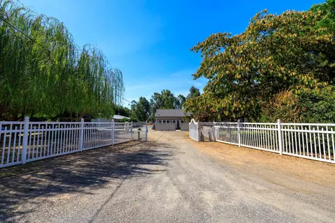 Exterior - 477 N Hewitt Rd, Linden, CA 95236 photo 3 of 11