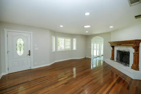 Living - 477 N Hewitt Rd, Linden, CA 95236 photo 1 of 3