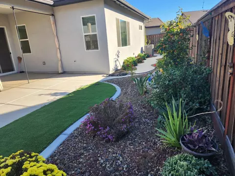 Exterior - 1267 Laurel Dr, Manteca, CA 95336 photo 4 of 7