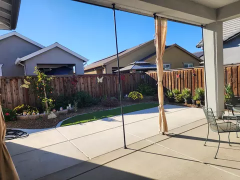 Exterior - 1267 Laurel Dr, Manteca, CA 95336 photo 3 of 7
