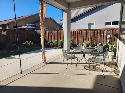 Exterior - 1267 Laurel Dr, Manteca, CA 95336 photo 2 of 7