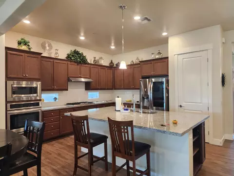 Kitchen - 1267 Laurel Dr, Manteca, CA 95336 photo 1 of 3