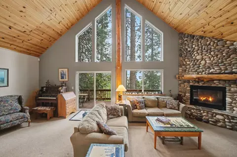 Living - 488 Mauna Kea Dr, Arnold, CA 95223 photo 8 of 12