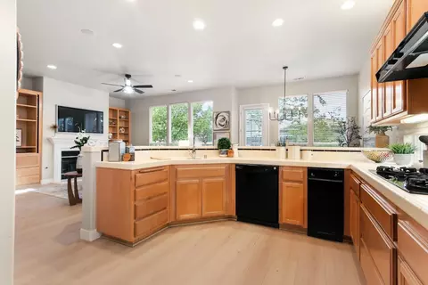 Kitchen - 1601 Cape Cod Ct, Davis, CA 95616 photo 4 of 5