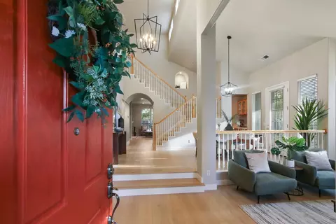 Entry Way - 1601 Cape Cod Ct, Davis, CA 95616 photo 2 of 7
