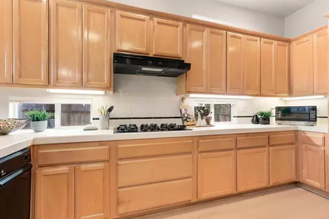 Kitchen - 1601 Cape Cod Ct, Davis, CA 95616 photo 5 of 5