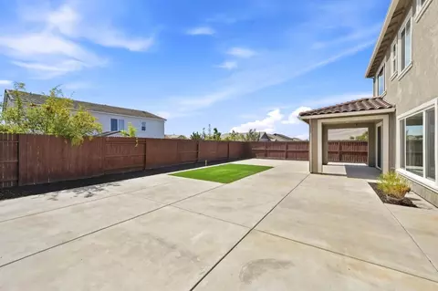 Exterior - 4603 Flagstaff Dr, Folsom, CA 95630 photo 6 of 7