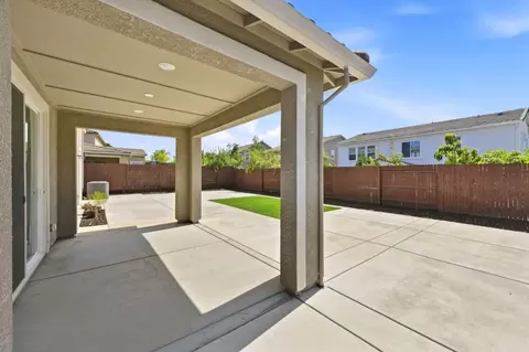Exterior - 4603 Flagstaff Dr, Folsom, CA 95630 photo 3 of 7