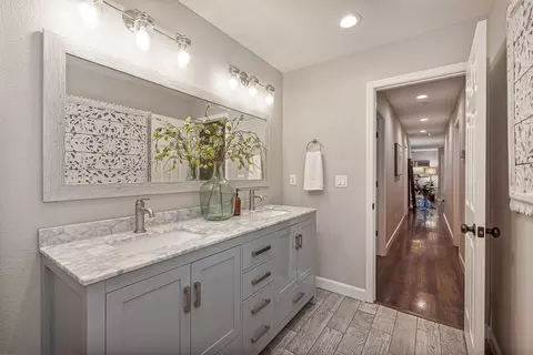 Bath - 5911 Angelo Dr, Loomis, CA 95650 photo 6 of 10