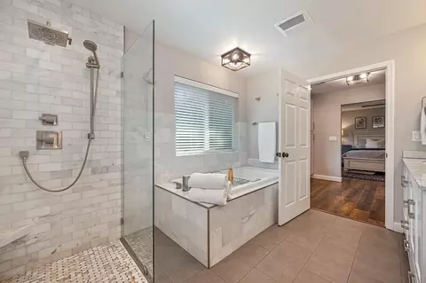 Bath - 5911 Angelo Dr, Loomis, CA 95650 photo 2 of 10
