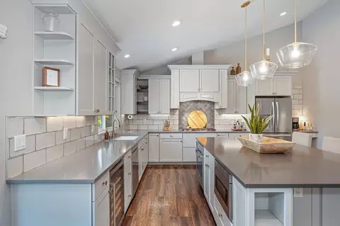 Kitchen - 5911 Angelo Dr, Loomis, CA 95650 photo 4 of 12