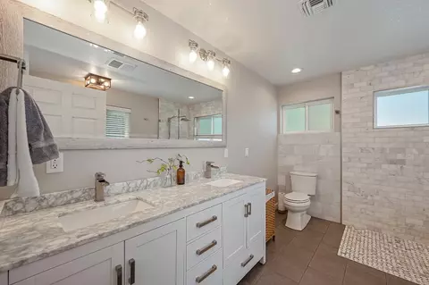 Bath - 5911 Angelo Dr, Loomis, CA 95650 photo 1 of 10