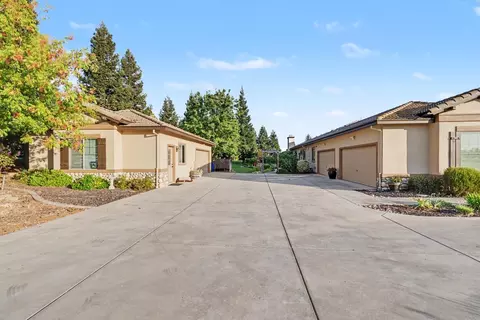 Exterior - 9481 Stablegate Rd, Wilton, CA 95693 photo 23 of 38