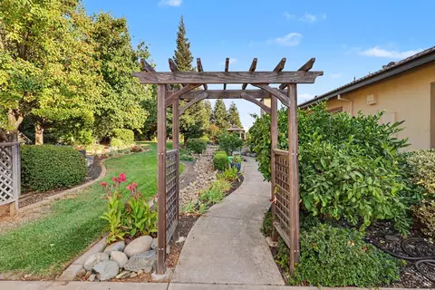 Exterior - 9481 Stablegate Rd, Wilton, CA 95693 photo 24 of 38