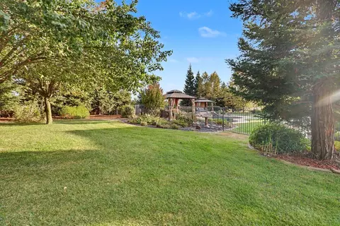 Exterior - 9481 Stablegate Rd, Wilton, CA 95693 photo 21 of 38