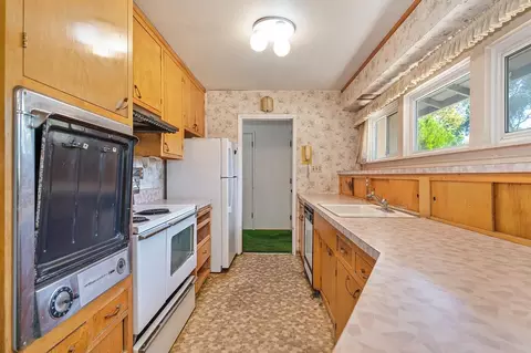 Kitchen - 701 Elmwood, Davis, CA 95616 photo 1 of 4