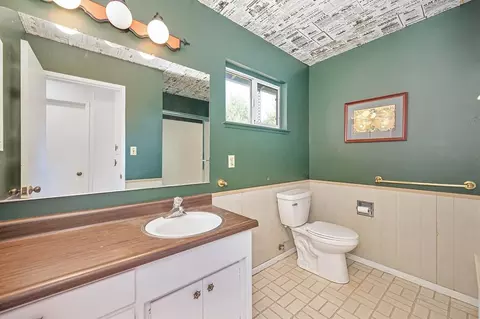 Bath - 701 Elmwood, Davis, CA 95616 photo 1 of 3