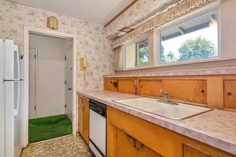 Kitchen - 701 Elmwood, Davis, CA 95616 photo 2 of 4