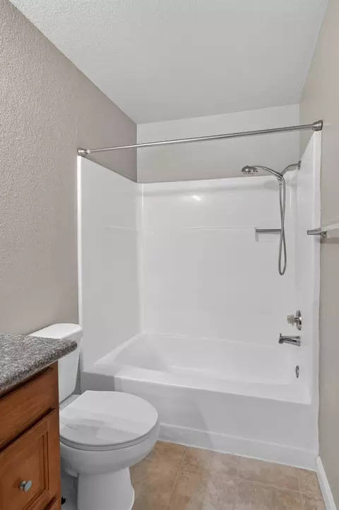 Bath - 440 Cherry Ln #C, Manteca, CA 95337 photo 2 of 2