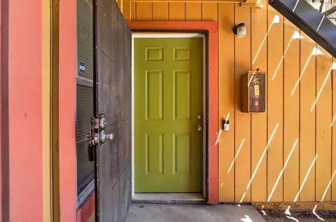 Entry Way - 440 Cherry Ln #C, Manteca, CA 95337 photo 1 of 3