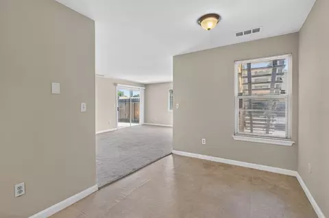 Living - 440 Cherry Ln #C, Manteca, CA 95337 photo 6 of 6