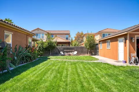 Exterior - 565 Sepp Ct, Ripon, CA 95366 photo 8 of 13
