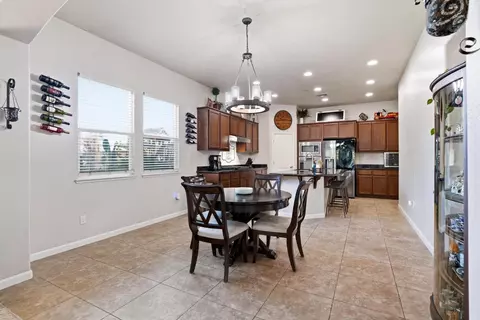 Dining - 565 Sepp Ct, Ripon, CA 95366 photo 1 of 2