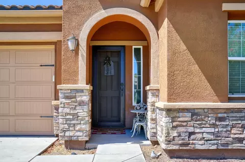 Entry Way - 565 Sepp Ct, Ripon, CA 95366 photo 1 of 3