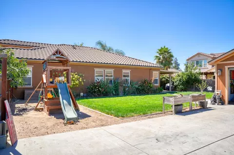 Exterior - 565 Sepp Ct, Ripon, CA 95366 photo 7 of 13
