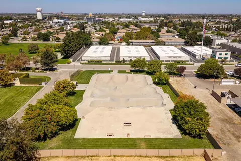 View/Area - 565 Sepp Ct, Ripon, CA 95366 photo 6 of 7