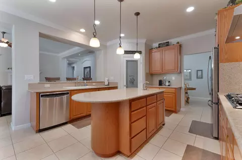 Kitchen - 190 Kentucky Ct, Manteca, CA 95337 photo 4 of 5