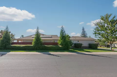 Exterior - 190 Kentucky Ct, Manteca, CA 95337 photo 4 of 15