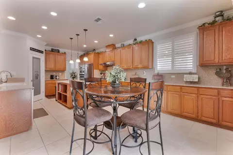 Kitchen - 190 Kentucky Ct, Manteca, CA 95337 photo 2 of 5