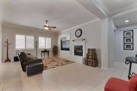 Living - 190 Kentucky Ct, Manteca, CA 95337 photo 1 of 3