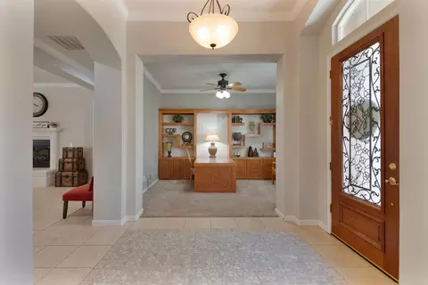 Entry Way - 190 Kentucky Ct, Manteca, CA 95337 photo 3 of 6