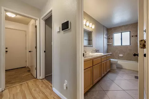 Entry Way - 2 N Pinewood Ct, Lodi, CA 95242 photo 7 of 8