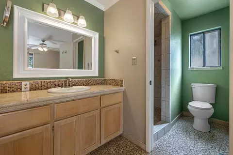 Bath - 2 N Pinewood Ct, Lodi, CA 95242 photo 2 of 4