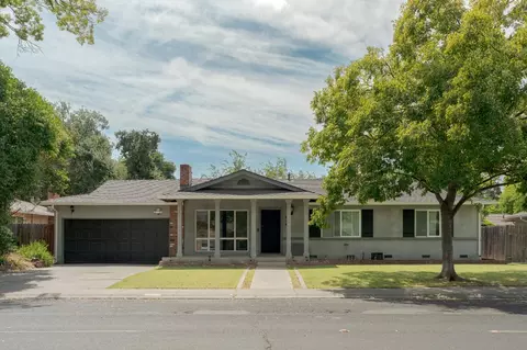 414 E Benjamin Holt Dr, Stockton, CA 95207