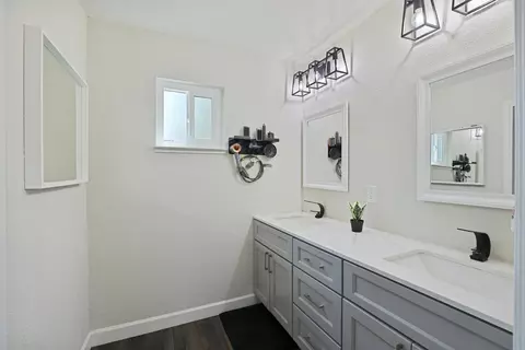 Bath - 414 E Benjamin Holt Dr, Stockton, CA 95207 photo 3 of 5