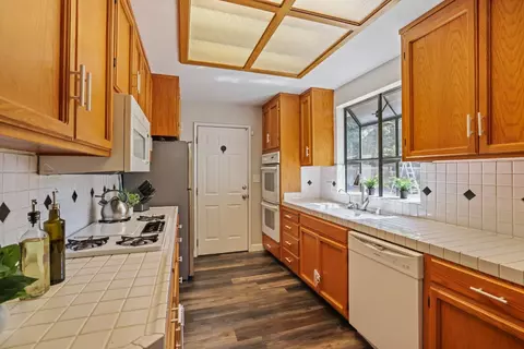 Kitchen - 414 E Benjamin Holt Dr, Stockton, CA 95207 photo 5 of 5