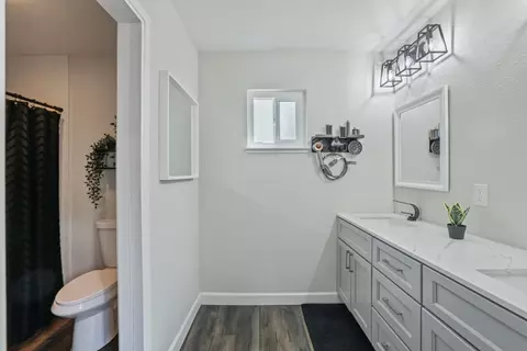 Bath - 414 E Benjamin Holt Dr, Stockton, CA 95207 photo 4 of 5
